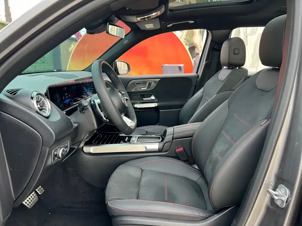 Mercedes-Benz GLB AMG — фото 7