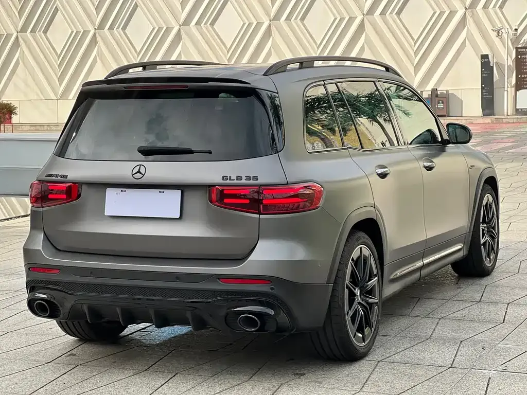 Mercedes-Benz GLB AMG — фото 8