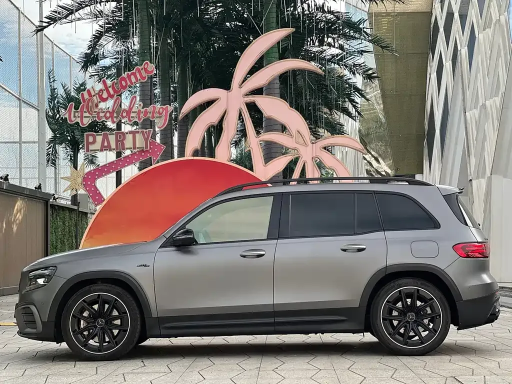 Mercedes-Benz GLB AMG — фото 10