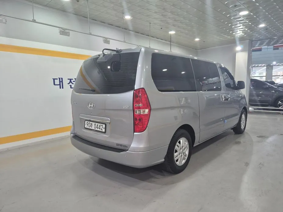 Hyundai Starex — фото 6