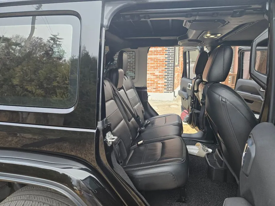 Jeep Wrangler — фото 10