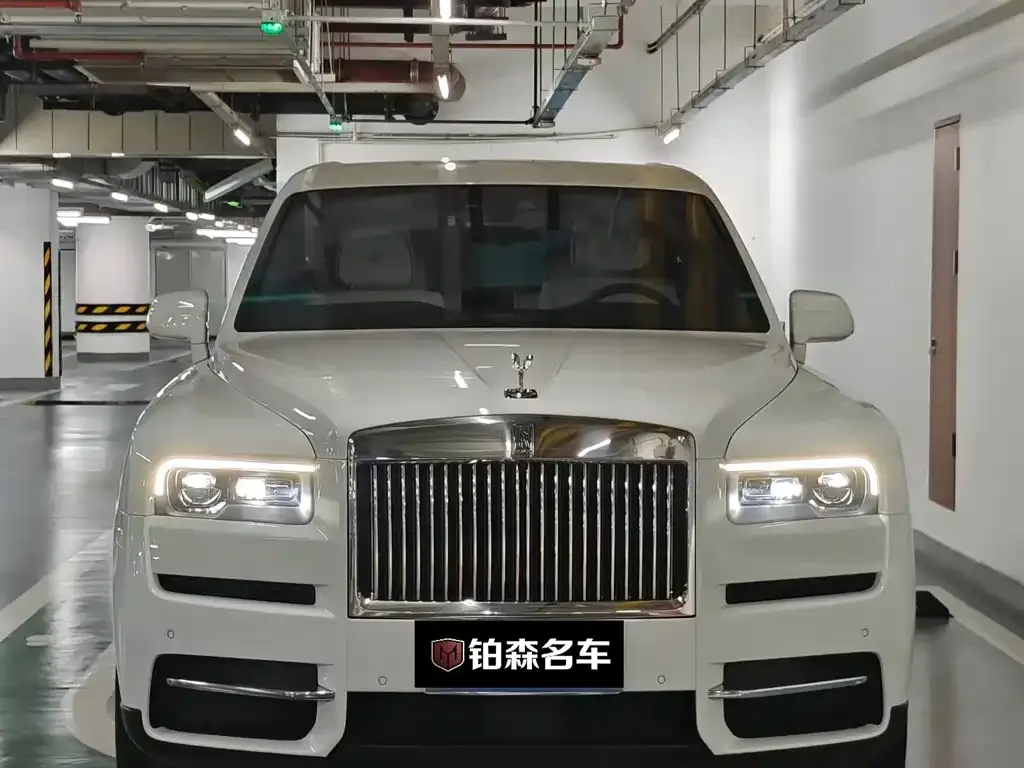 Rolls-Royce Cullinan — фото 1