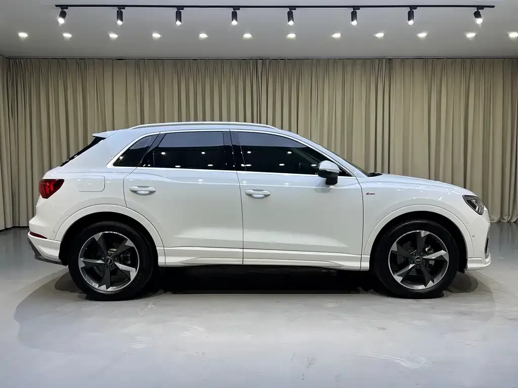 Audi Q3 — фото 2