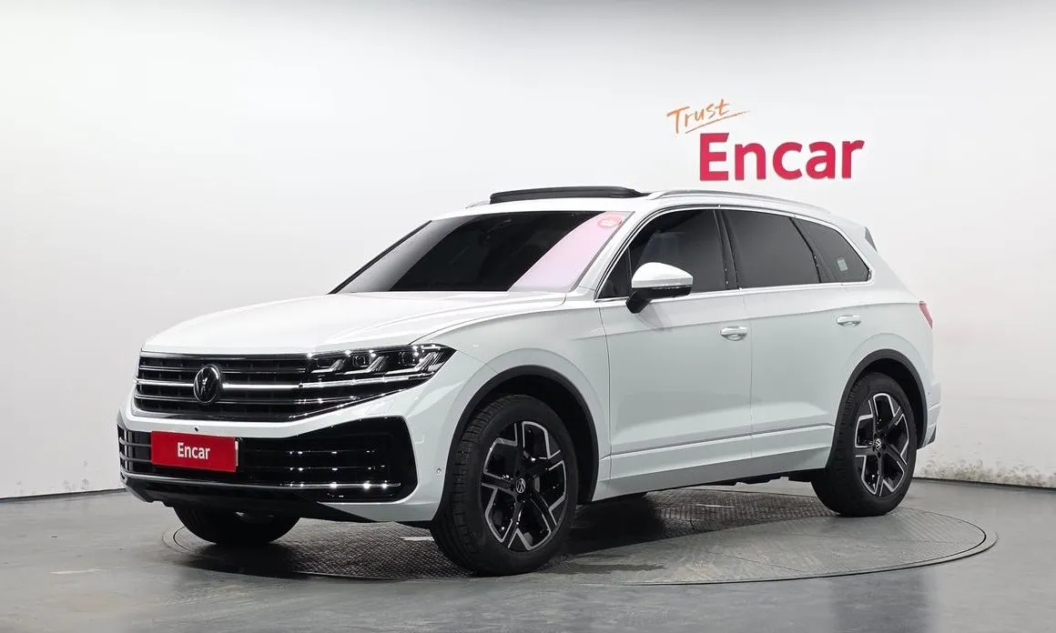 Volkswagen Touareg — фото 1