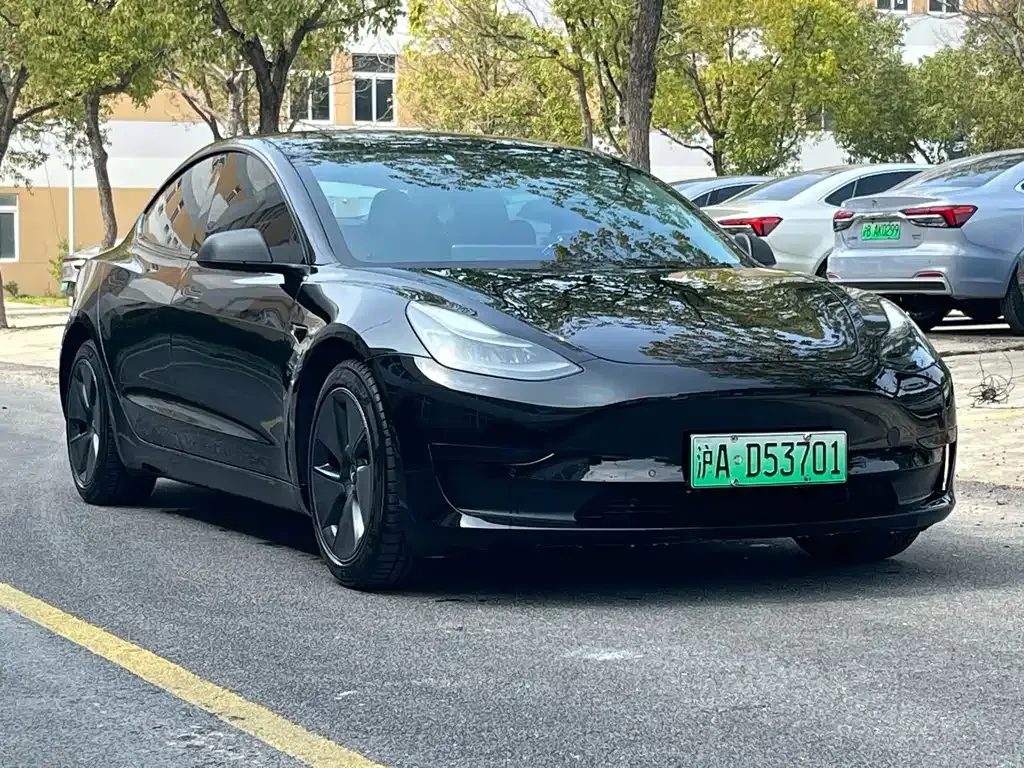 Tesla Model 3 — фото 9