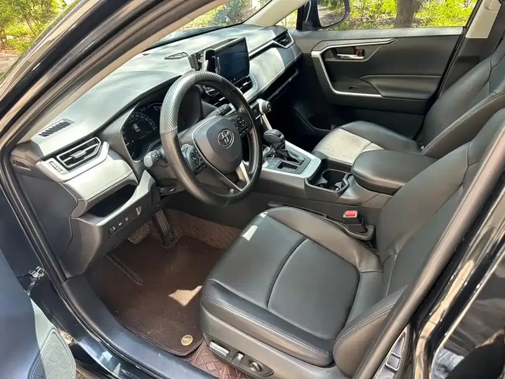 Toyota RAV4 2024 из CN, фото 3