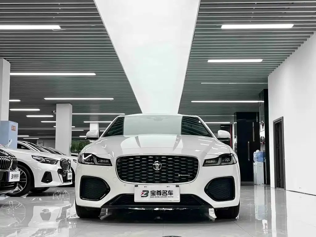Jaguar XFL — фото 10