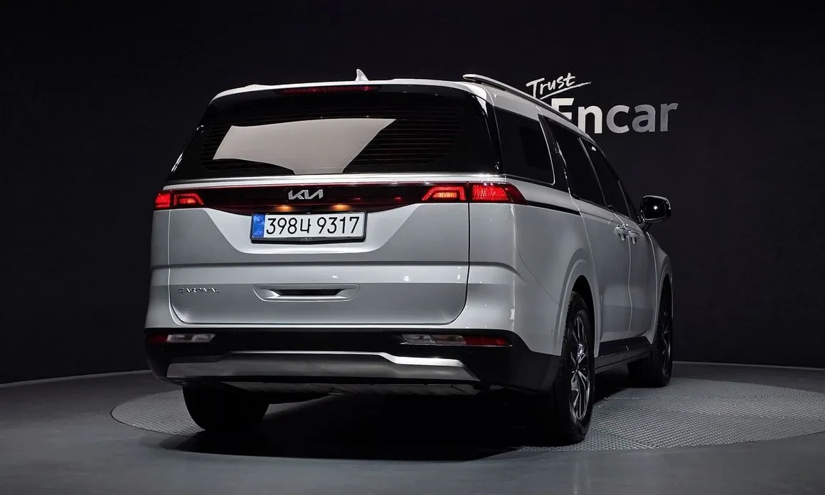 Kia Carnival — фото 5