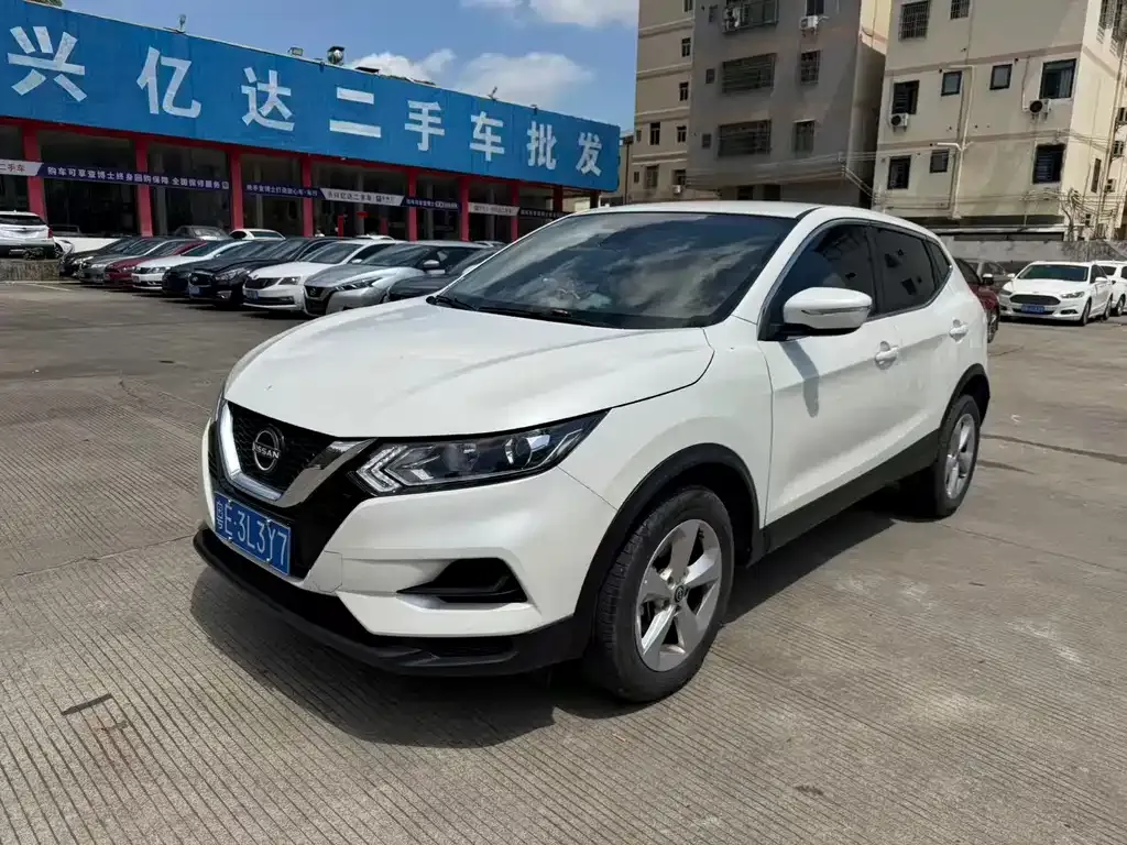 Nissan Qashqai — фото 5