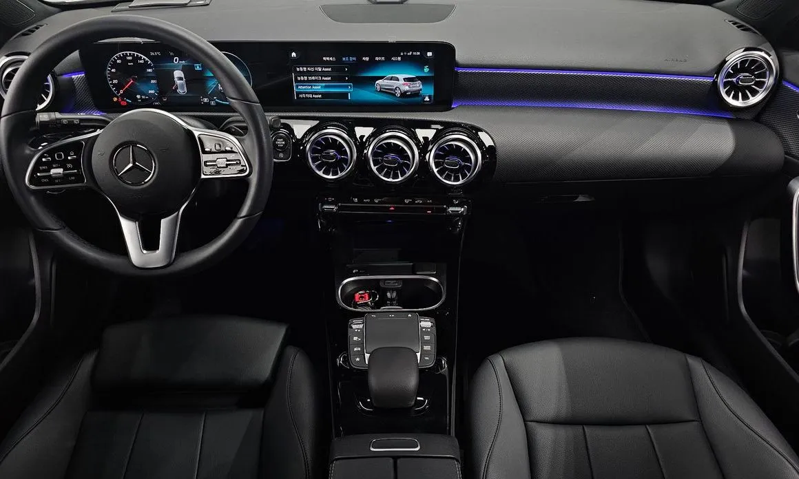 Mercedes-Benz A-Class — фото 10