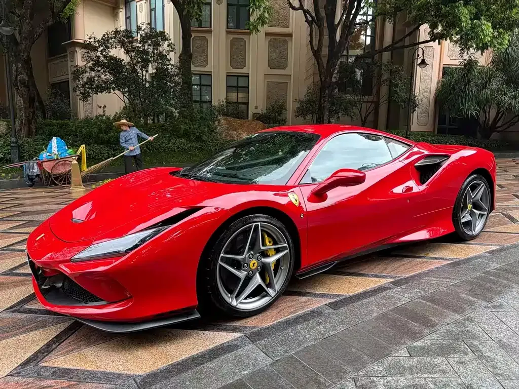 Ferrari F8