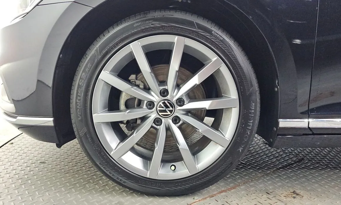 Volkswagen Passat 2022 из KR, фото 10