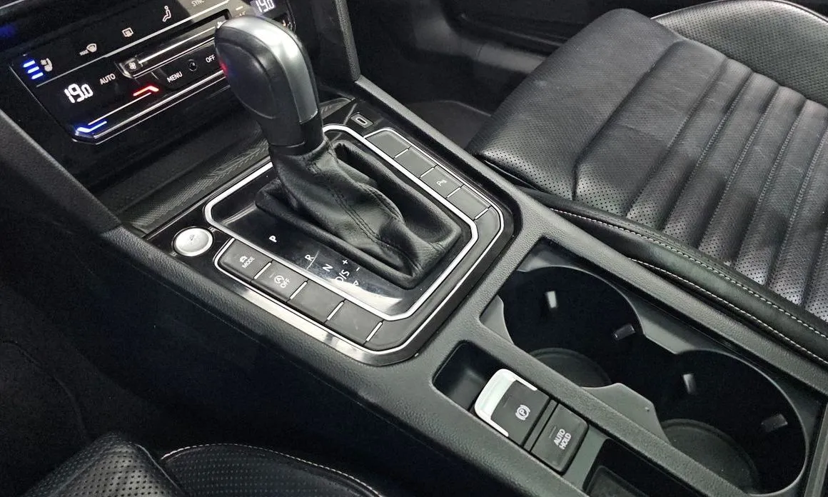 Volkswagen Passat 2022 из KR, фото 9