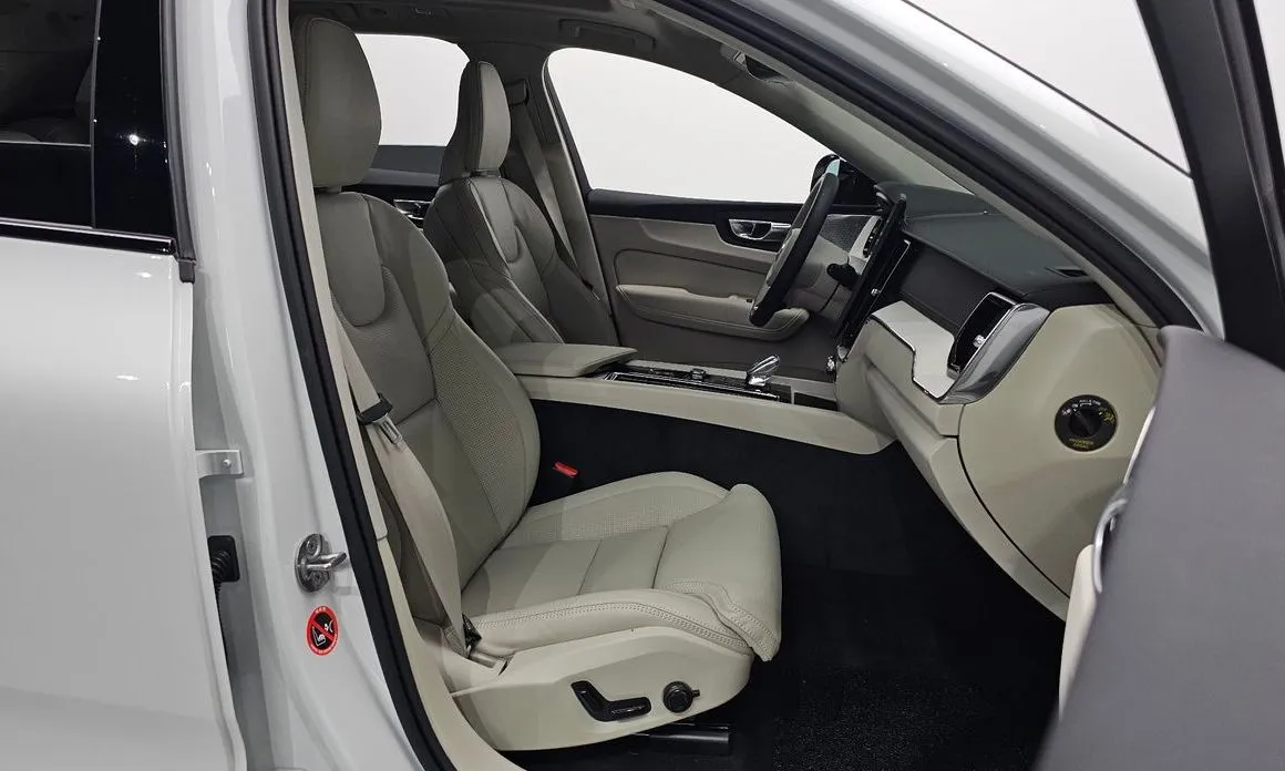 Volvo XC60 2026 из KR, фото 4