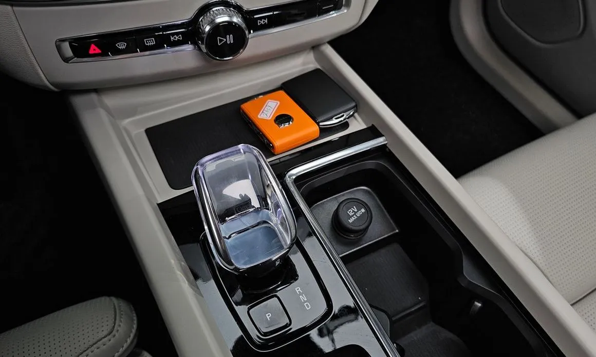 Volvo XC60 2026 из KR, фото 8