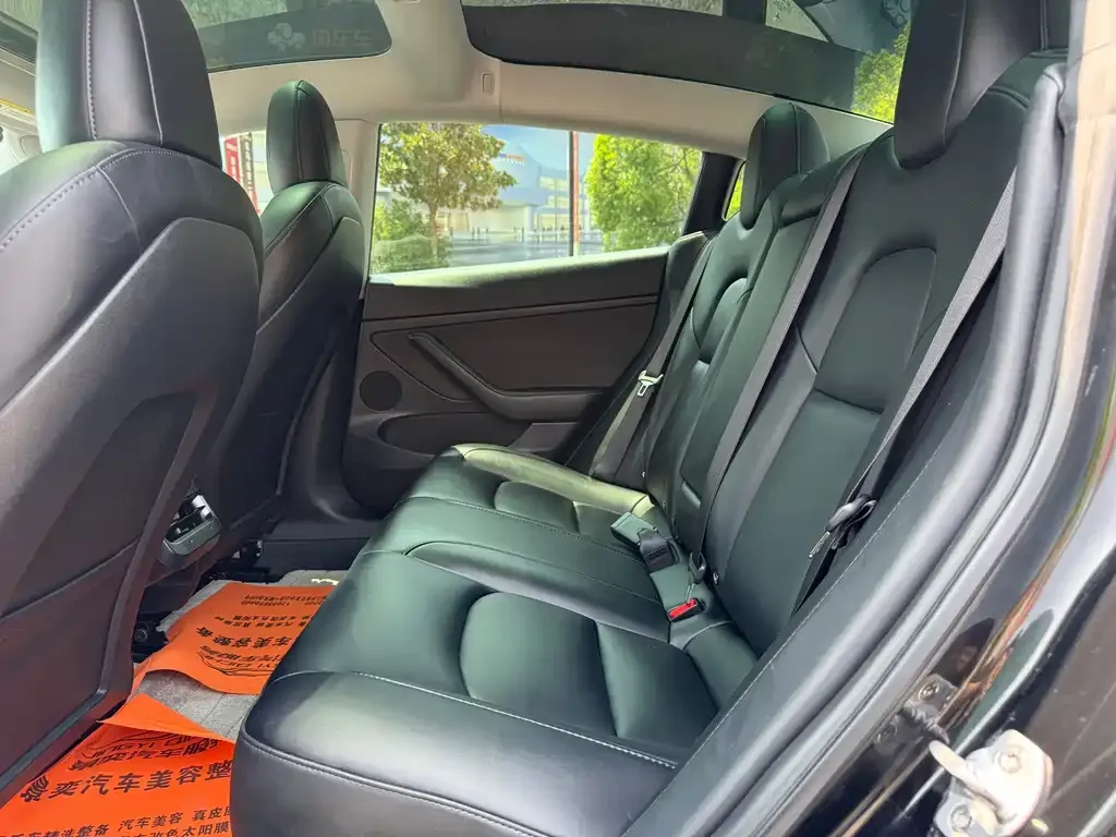 Tesla Model 3 — фото 2