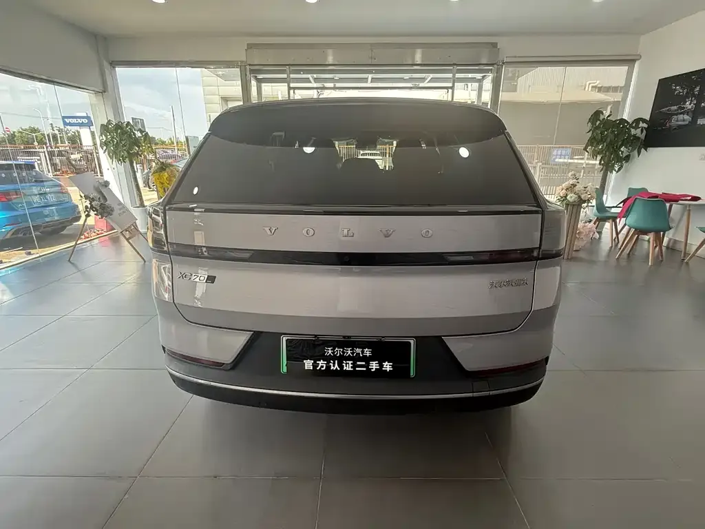 Volvo XC70 Plug-in Hybrid — фото 2
