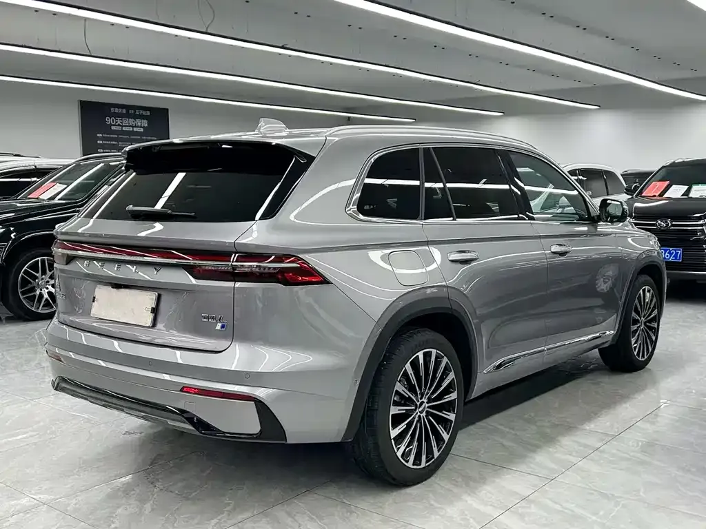 Geely Xingyue L — фото 8