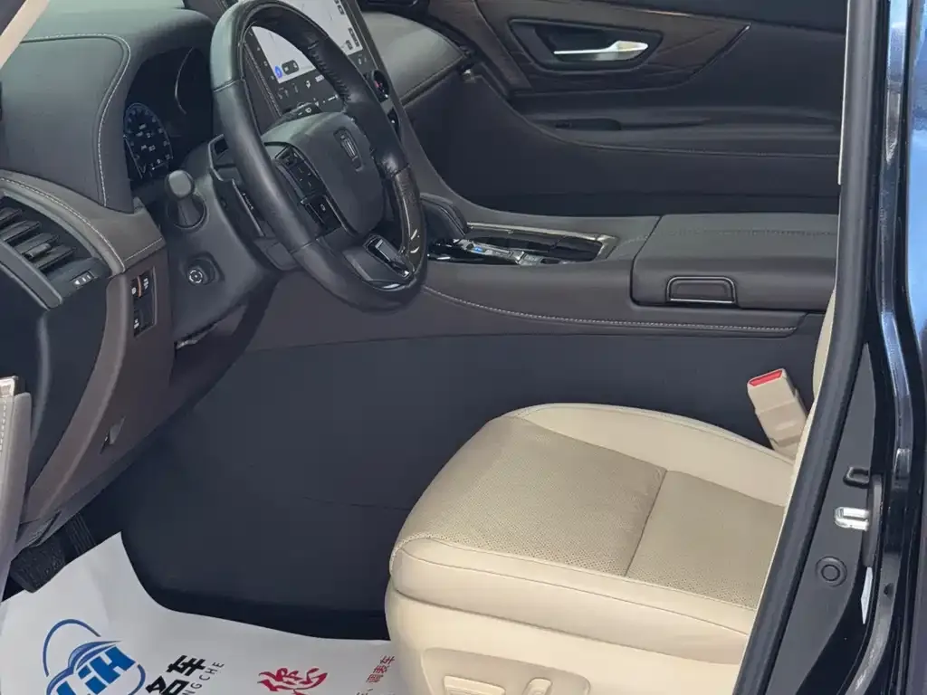 Toyota Vellfire — фото 8