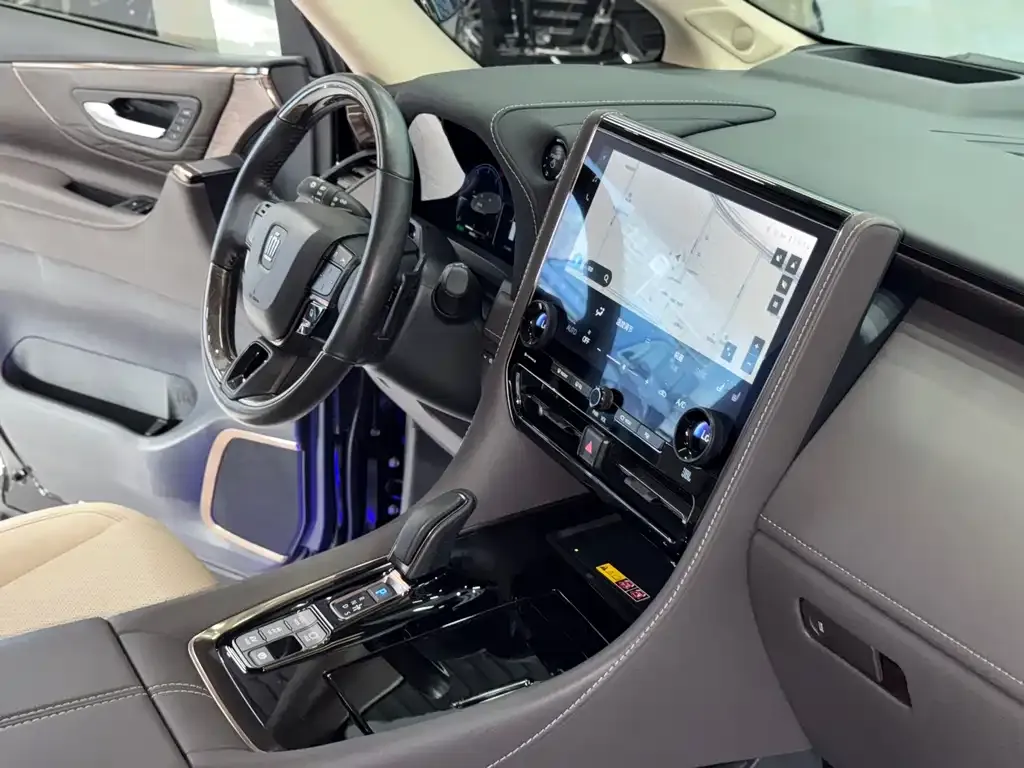 Toyota Vellfire — фото 6