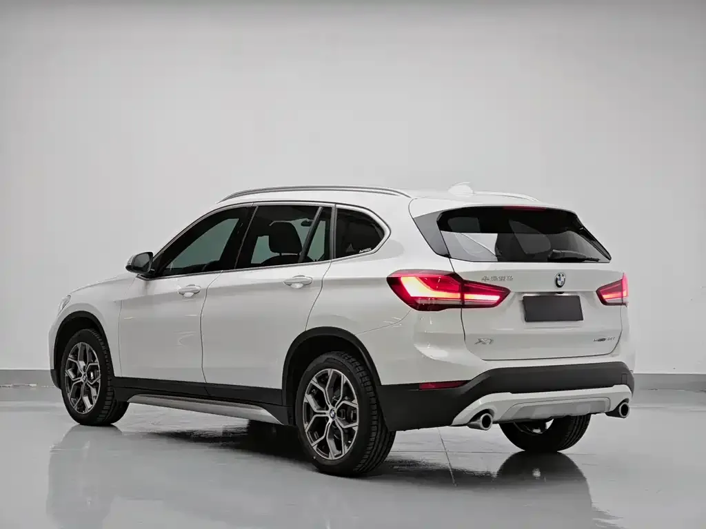 BMW X1 — фото 4