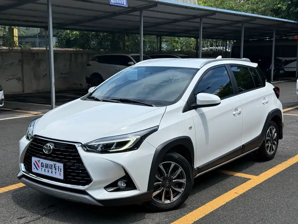 Toyota Yaris L