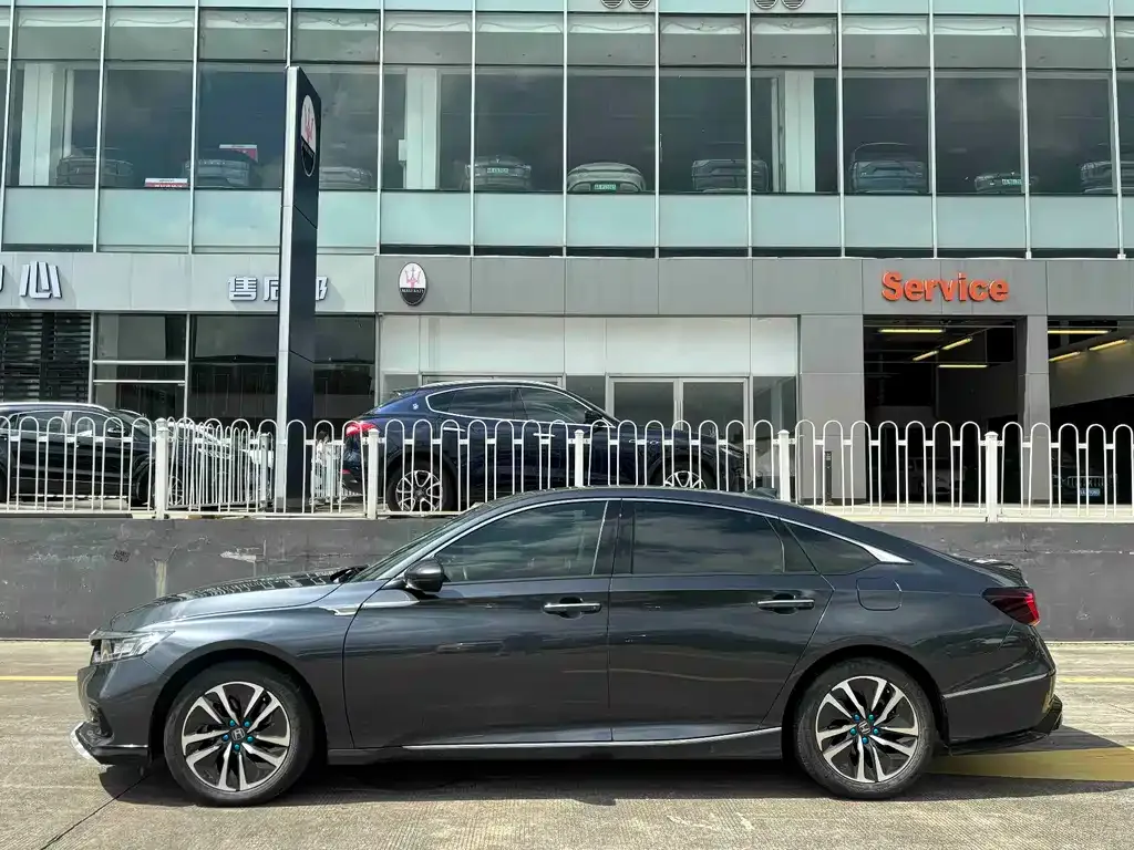 Honda Accord — фото 3