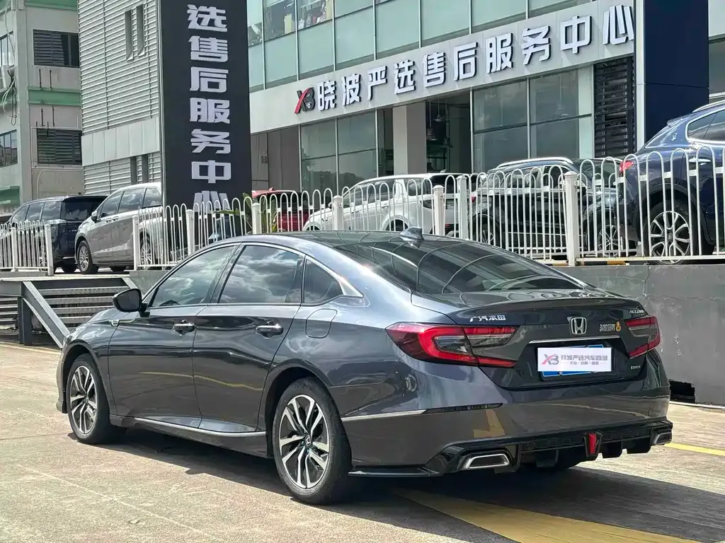 Honda Accord — фото 6
