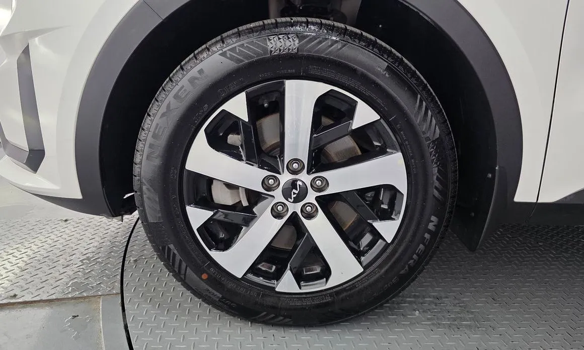 Kia Sorento — фото 9