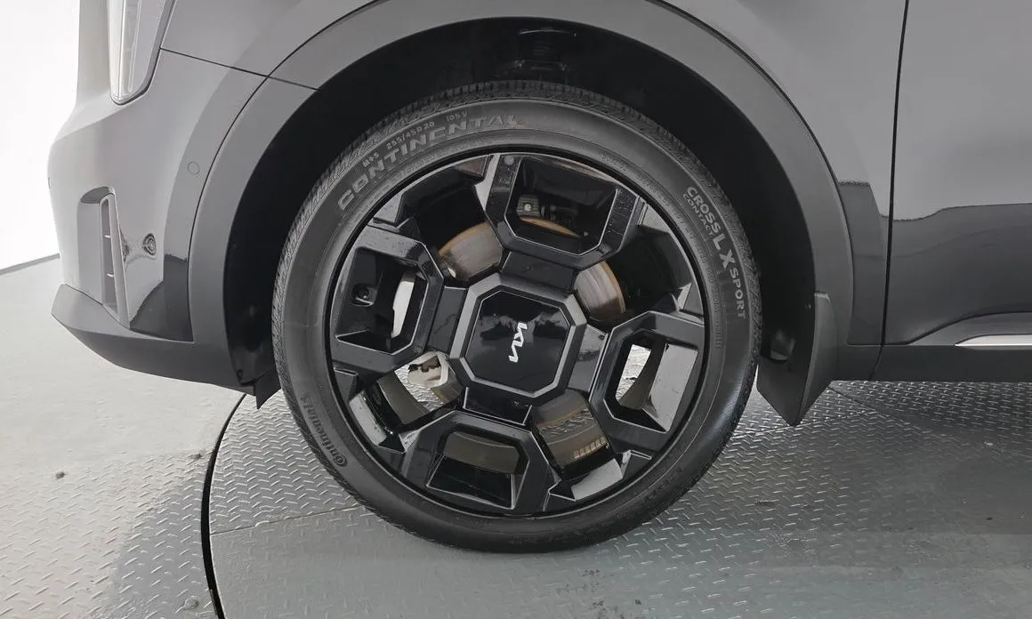 Kia Sorento — фото 8