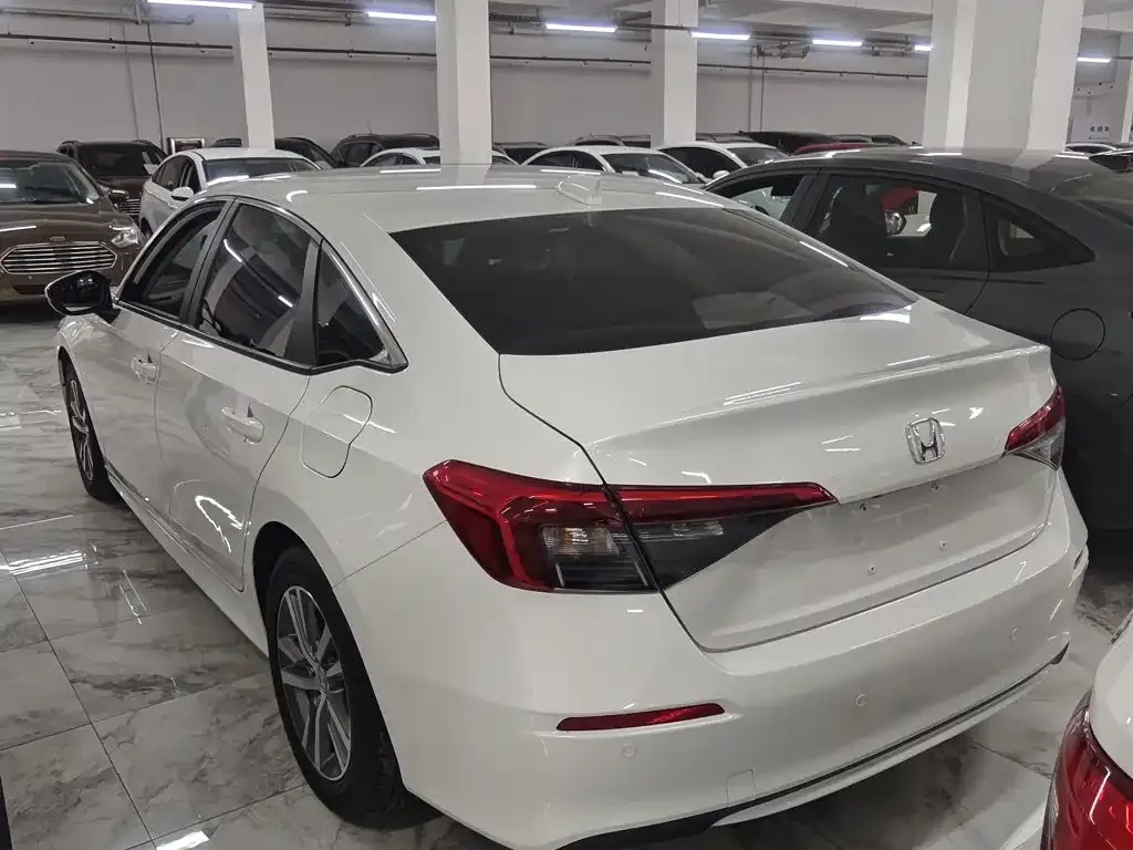 Honda Civic — фото 7