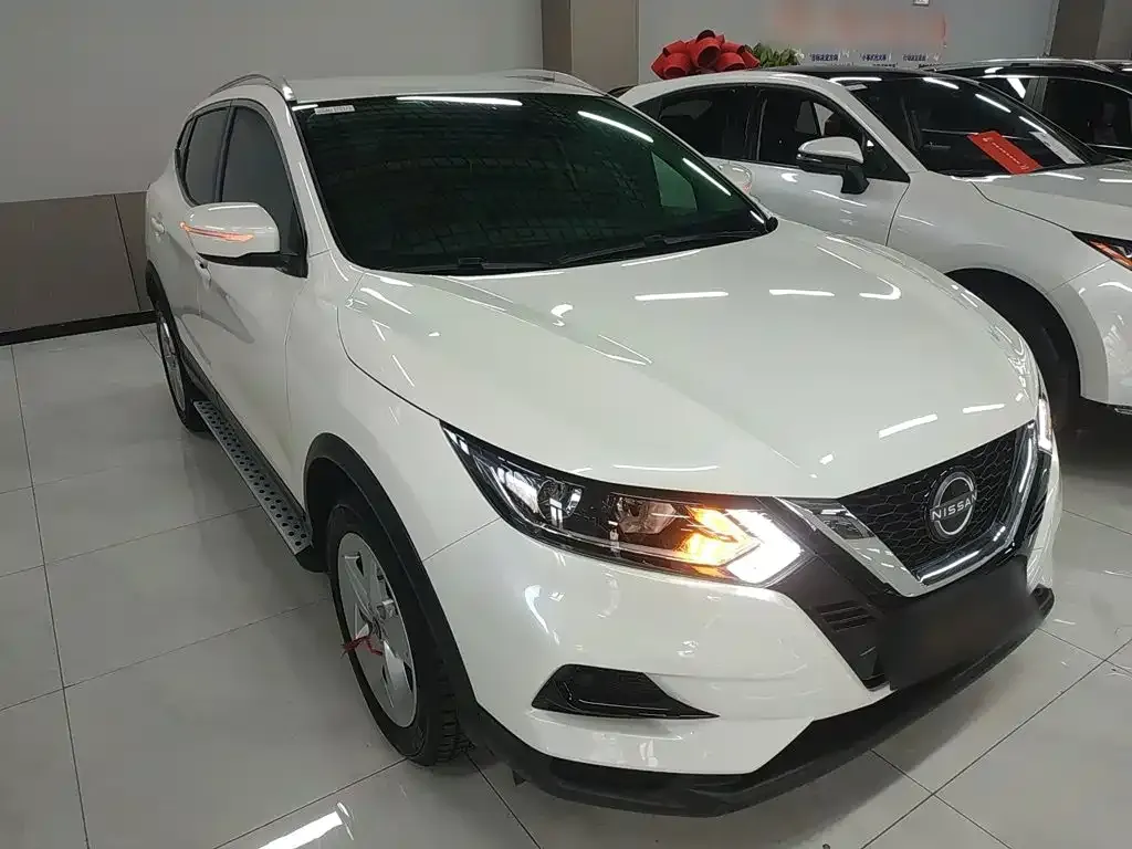 Nissan Qashqai — фото 2