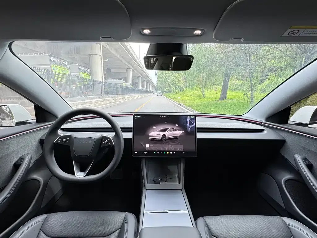Tesla Model 3 — фото 8