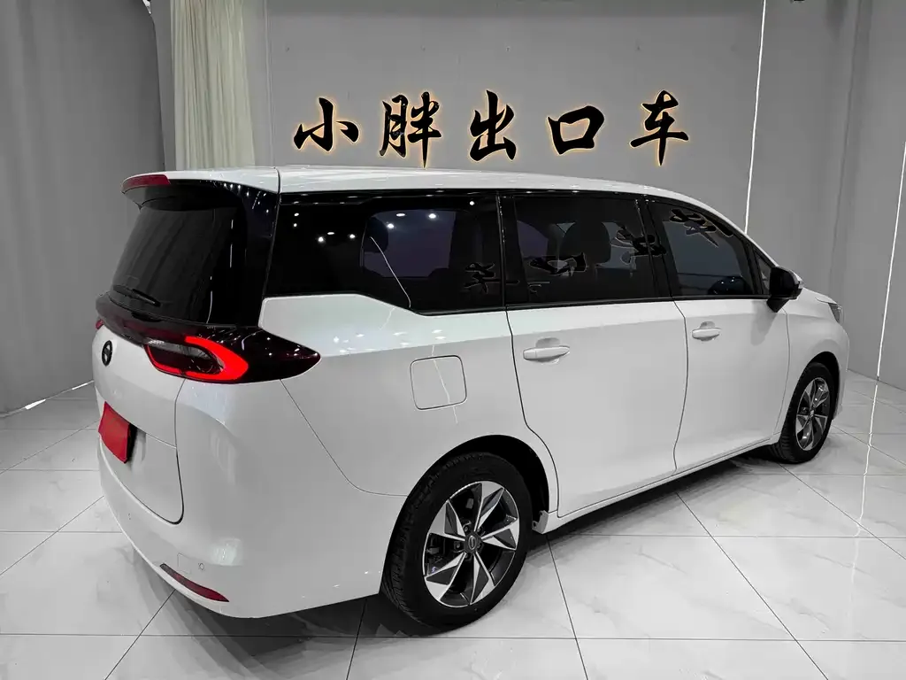 GAC Motor Trumpchi M6 — фото 6