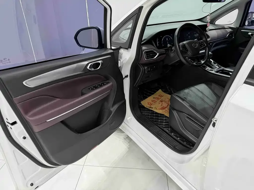 GAC Motor Trumpchi M6 — фото 4