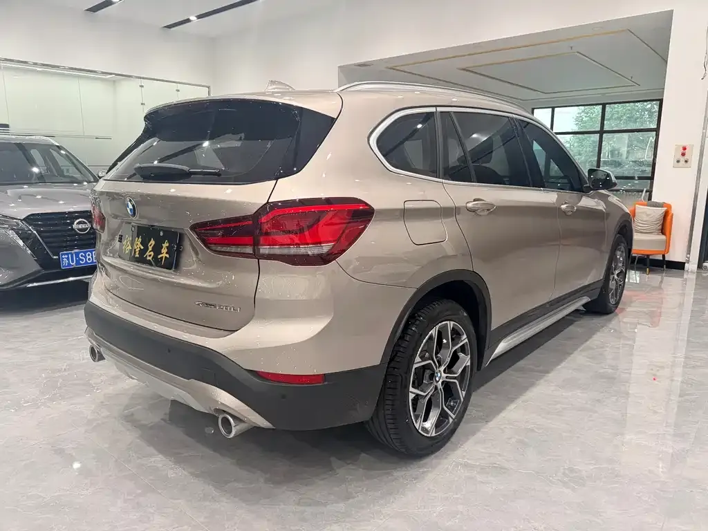 BMW X1 — фото 5
