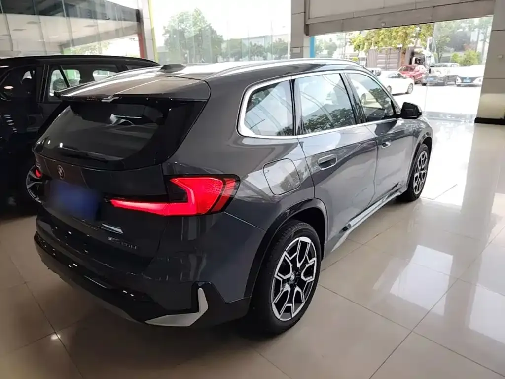 BMW X1 — фото 5