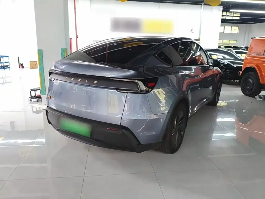 Tesla Model Y — фото 4