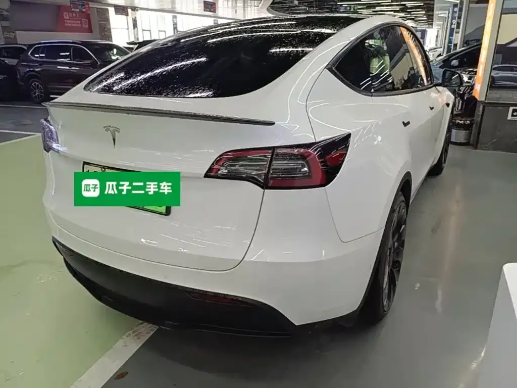 Tesla Model Y — фото 7