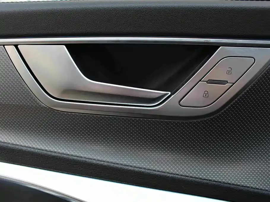 Audi A6L New Energy — фото 9