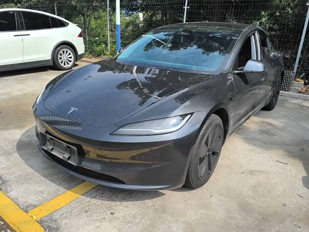 Tesla Model 3 — фото 7
