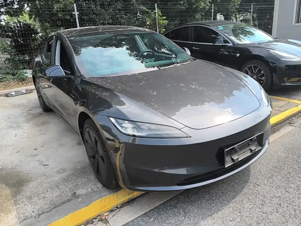 Tesla Model 3 — фото 3