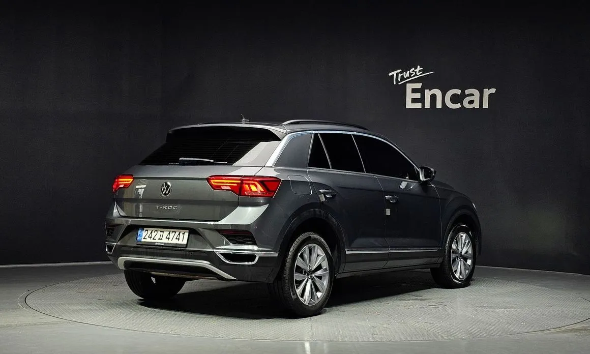 Volkswagen T-Roc — фото 5