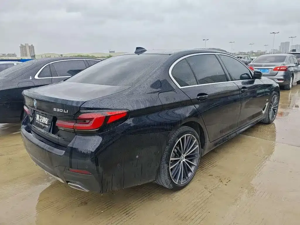 BMW 5 Series — фото 2