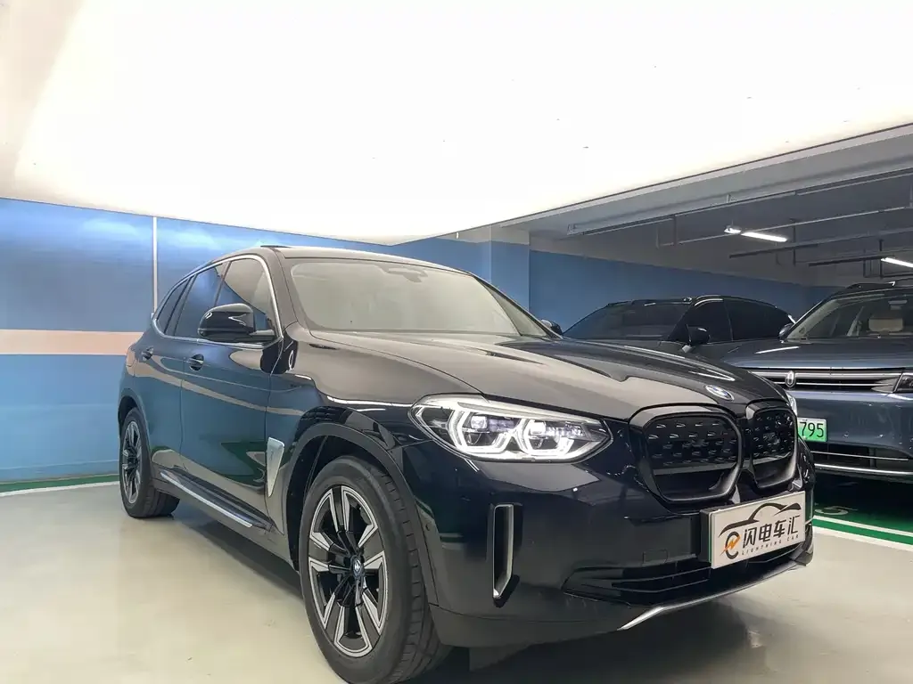 BMW iX3 — фото 4