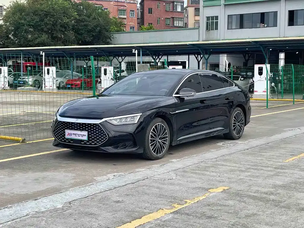 BYD Han — фото 1