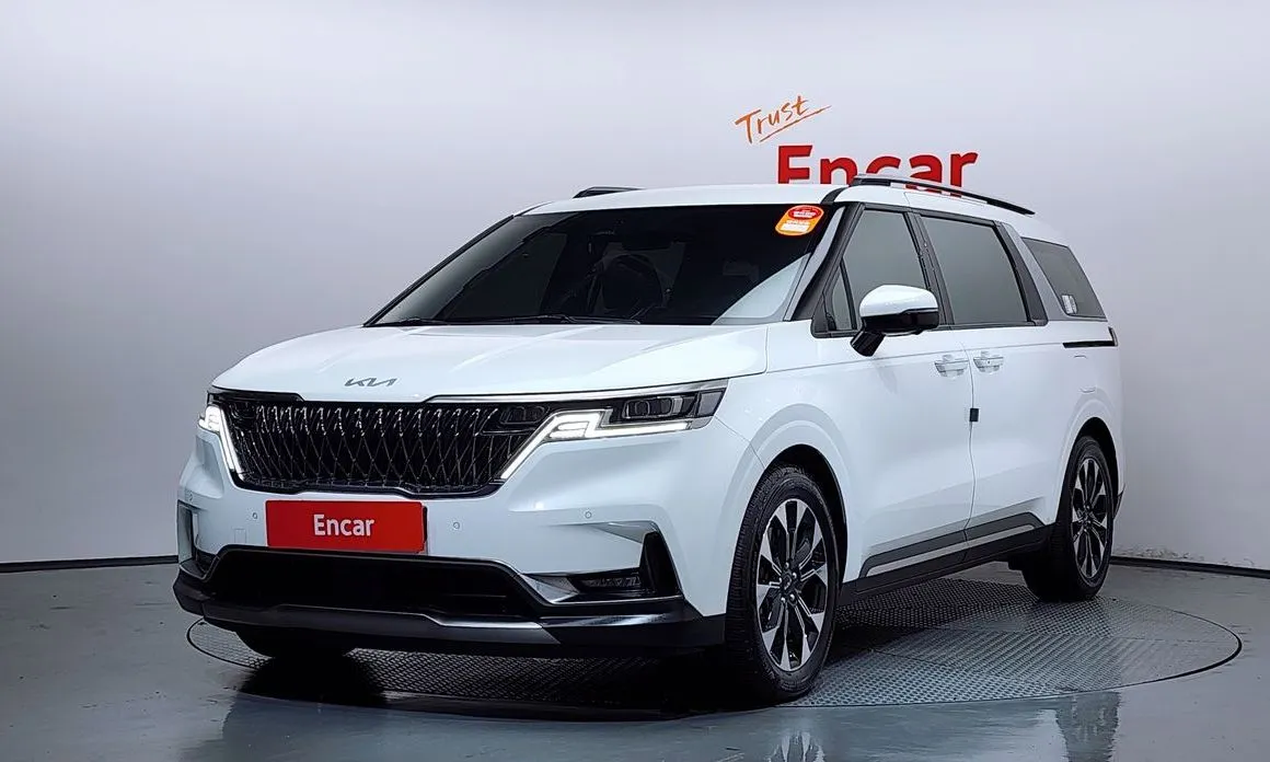 Kia Carnival — фото 1