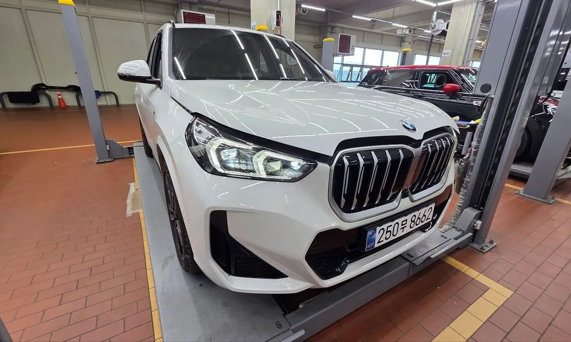 BMW X1 — фото 1