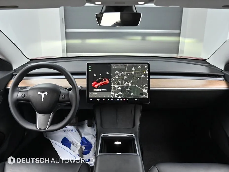 Tesla Model 3 — фото 3