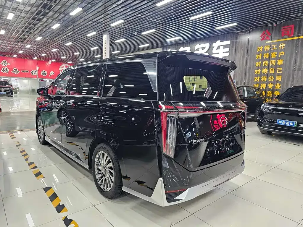 GAC Motor Trumpchi M8 — фото 10